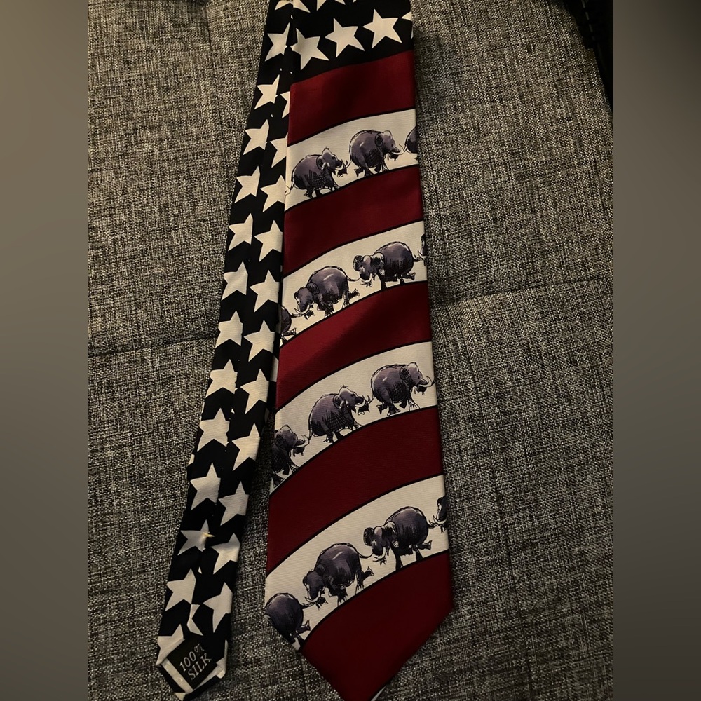 Mike Luckovich Men's GOP Republican Stars Stripes Elephant Flag USA Tie Vintage